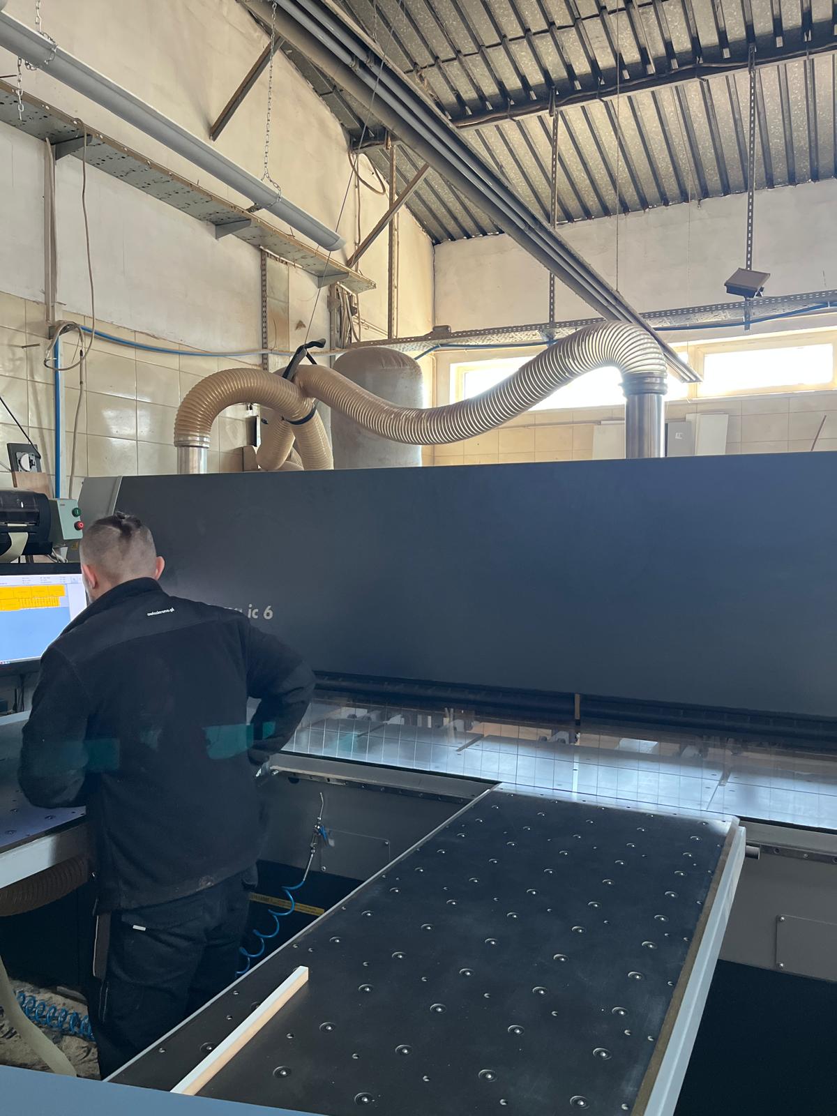 Factory photo